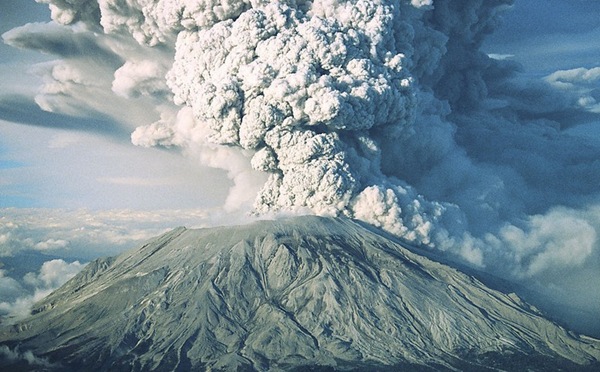 世界最大的火山爆发在哪？