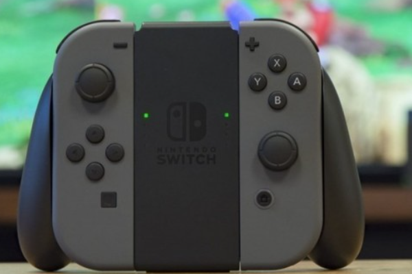 有大量电玩店下架了海外版Switch游戏机及游戏卡，到底是什么原因？