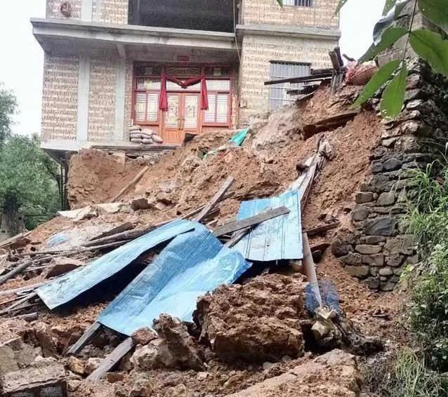 福建暴雨引发山体滑坡，已致8人遇难，救援工作进行的如何？