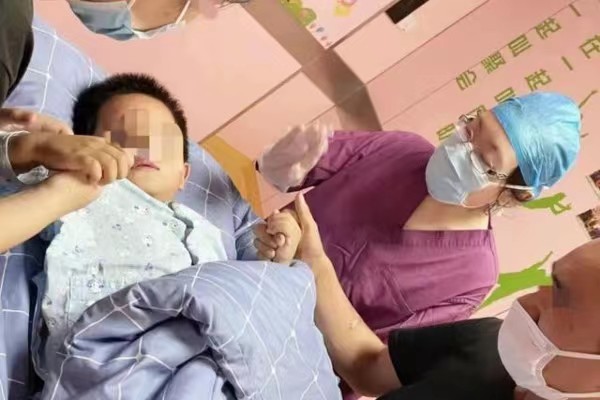 大难不死！4岁男孩17楼坠落奇迹生还，如何从医学角度解读？