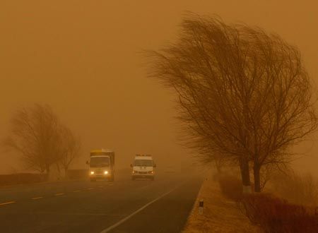 大风天又来了，为何今年沙尘大风天气频发？