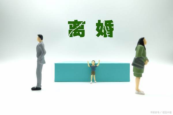 离婚后住娘家跟父亲有了关系